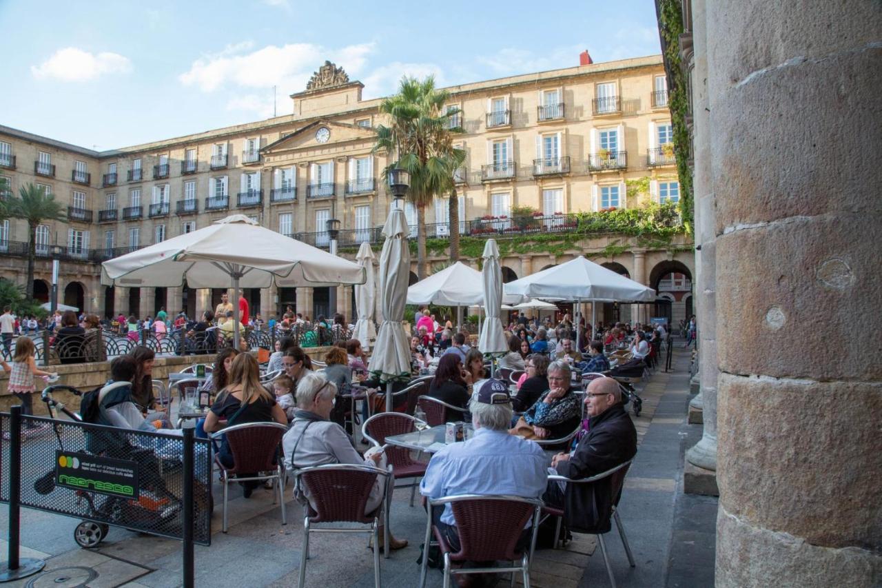 Plaza Nueva Habitaciones Bilbao Exterior foto