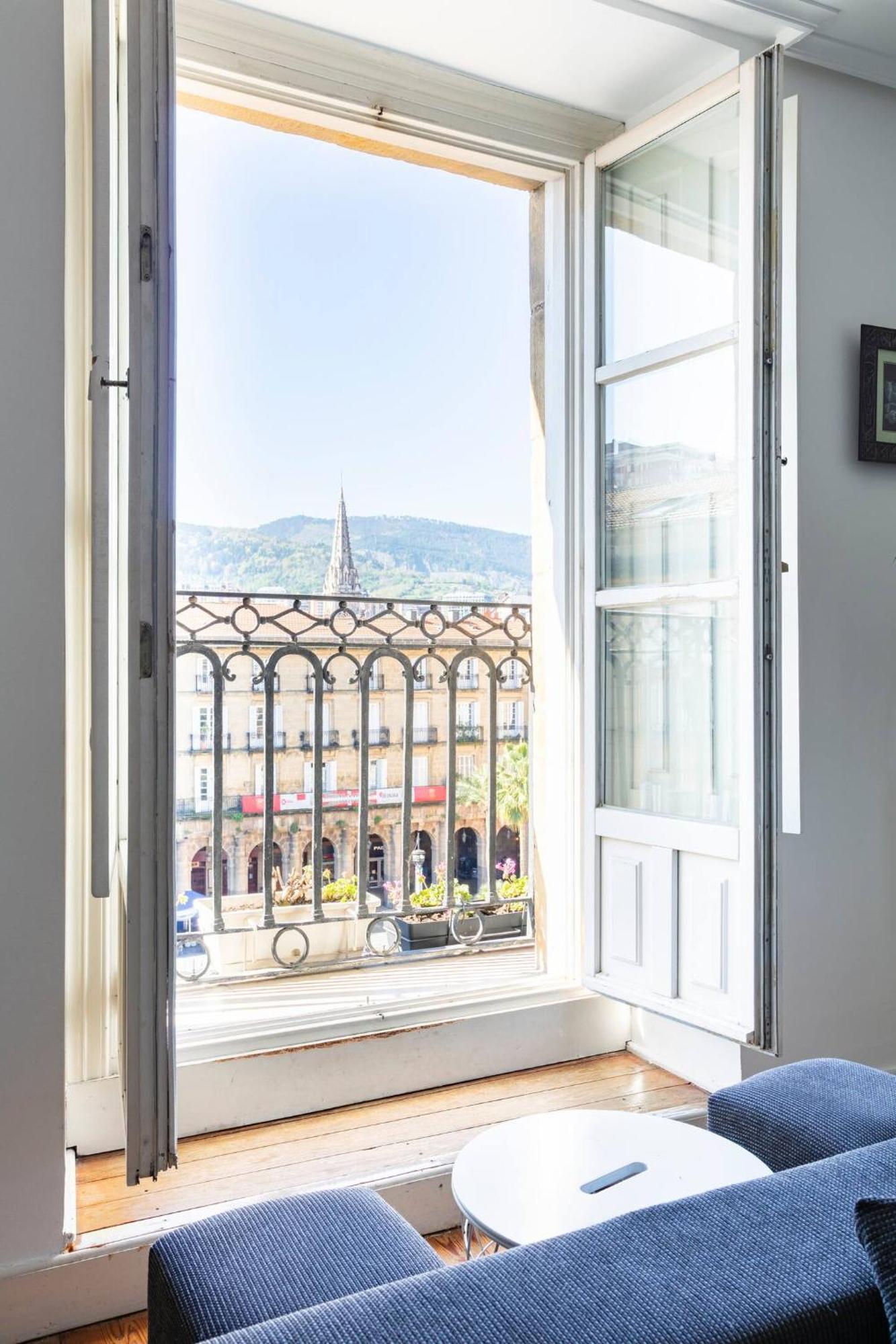 Plaza Nueva Habitaciones Bilbao Exterior foto